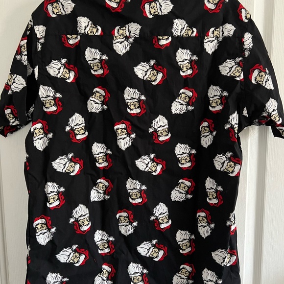 NWT Santa 🎅🏻 Button Down Shirt Size LRG - Picture 2 of 6